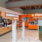 Burger King și Popeyes deschid în București, în zona Răzoare, primul spațiu comun din România