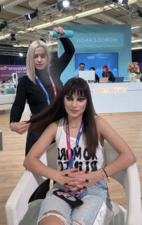 Alexandra Căpitănescu, Cătălin Botezatu și Monica Orlanda, look-uri impecabile la Eurovision, realizate de haistyliștii Moroccanoil